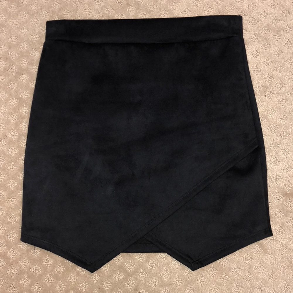 Black faux suede Envelope Mini Skirt size small